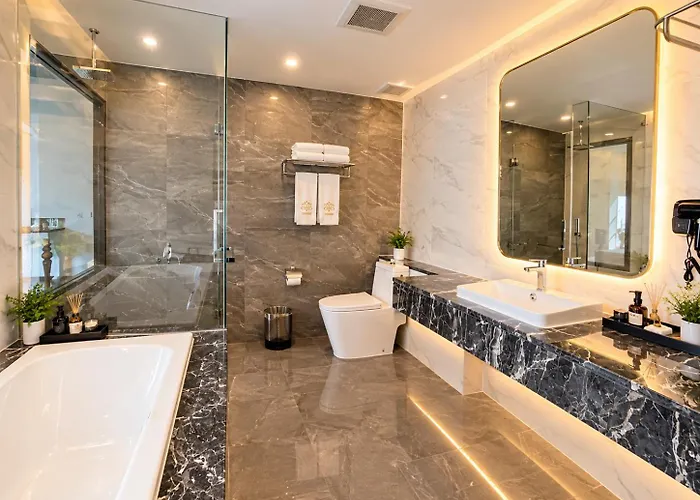 La Maison Hotel 4*